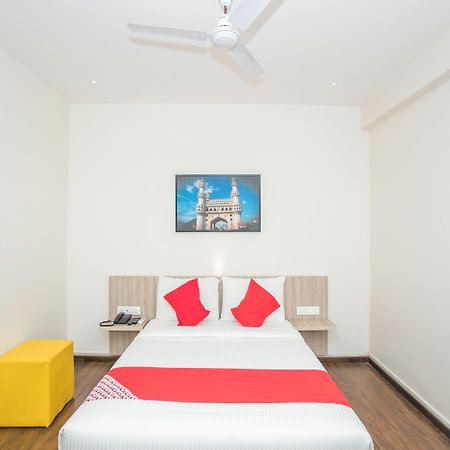 Airport Hotel Hsp New Delhi Exteriör bild