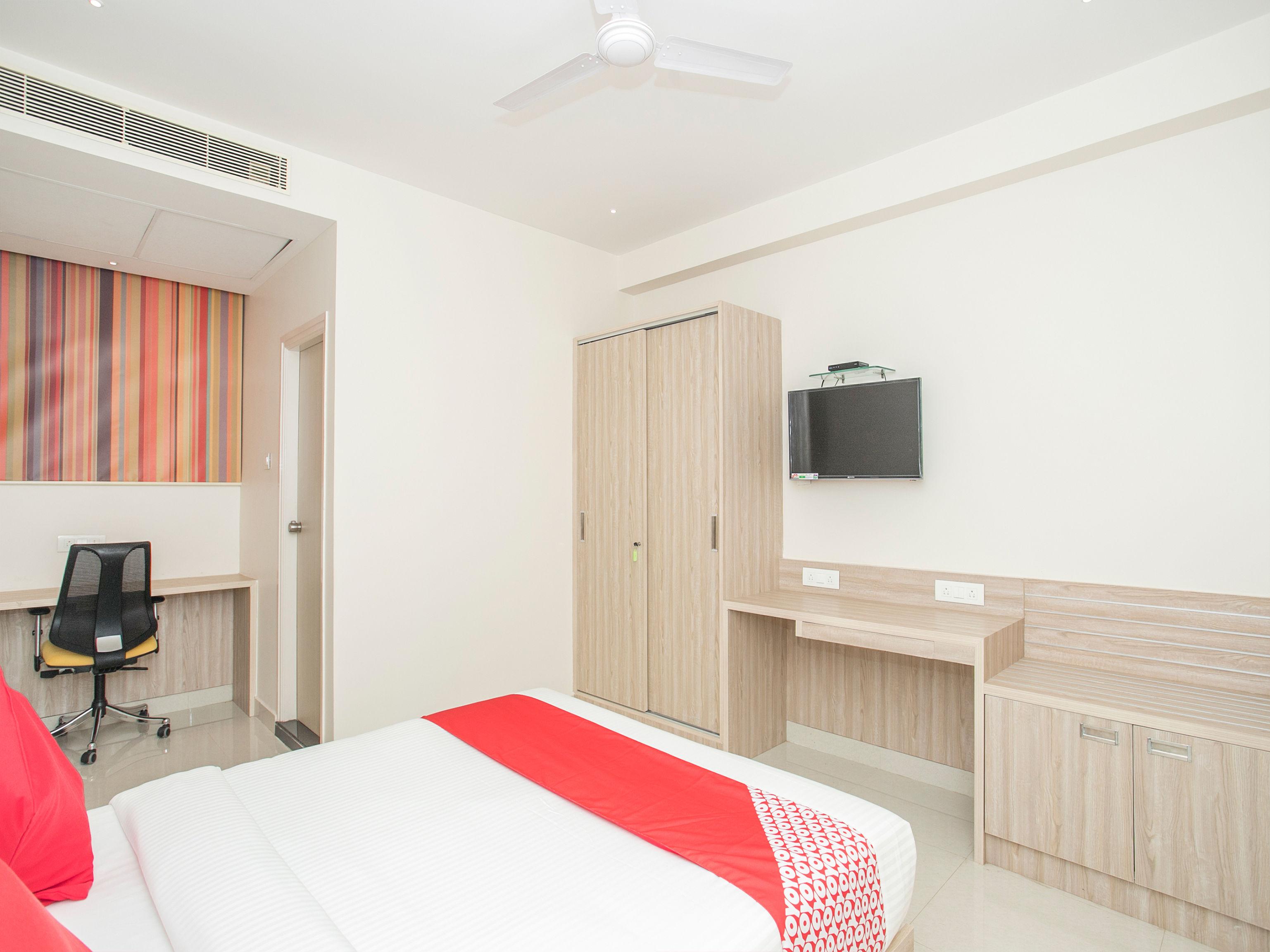 Airport Hotel Hsp New Delhi Exteriör bild