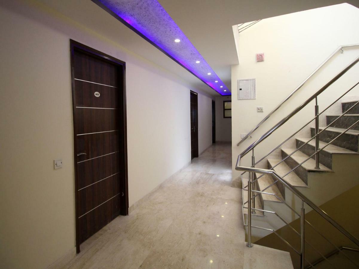 Airport Hotel Hsp New Delhi Exteriör bild