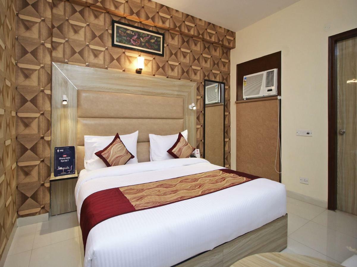 Airport Hotel Hsp New Delhi Exteriör bild